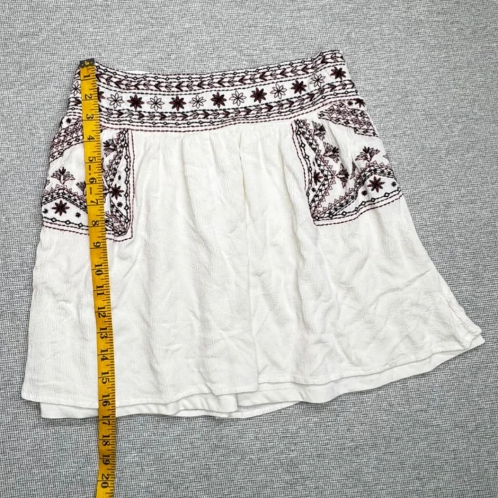 Y2k, Boho-chic,  Xhilaration Sz M Embroidered Boho Mini Skirt Smocked Floral - Picture 4 of 8